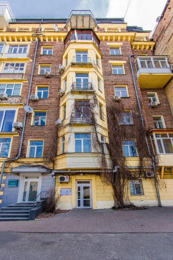 2-Х Кімнатна Квартира Поруч Із Бессарабським Ринком Kiev Dış mekan fotoğraf